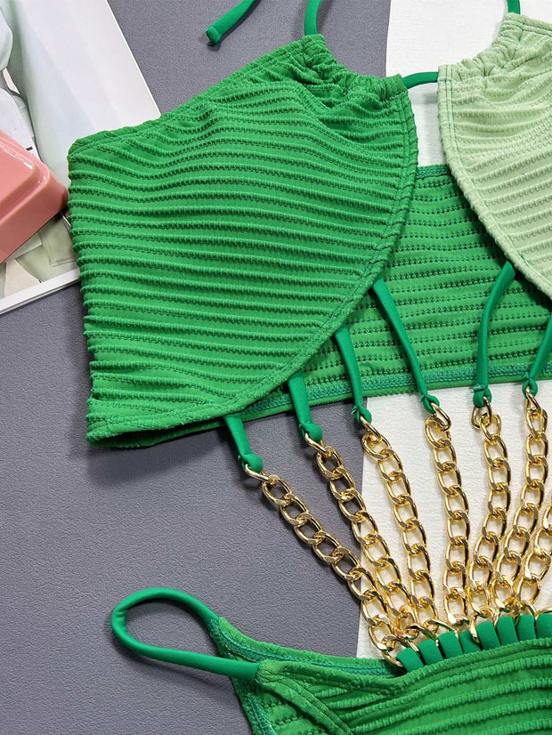 Emerald Envy: Luxe Seashell-Inspired Chain-Link Monokini