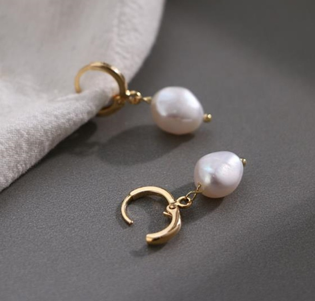 Earrings for WomenWeight :4g
Color : Gold
Size :2.8 CM +1.2 CM

 
 


 
  


 


 


 
  
 
ESAAS Merch DesignDesigns by SAASEarrings