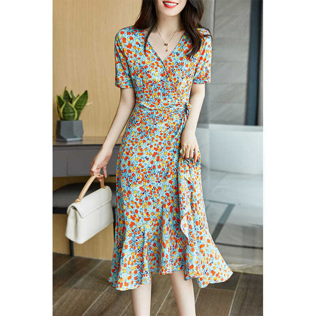 Feminine Looks Slim And Wears A French Floral Dress
 Product information:


 Pattern: Floral
 
 Process: lotus leaf
 
 Color: flower color, blue
 
 Size: S, M, L, XL, 2XL, 3XL, 4XL
 
 Style: elegant


 


 Size InfornSAAS Merch DesignDesigns by SAASFrench Floral Dress